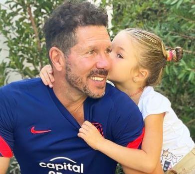 Francesca Simeone with her father Diego Simeone.